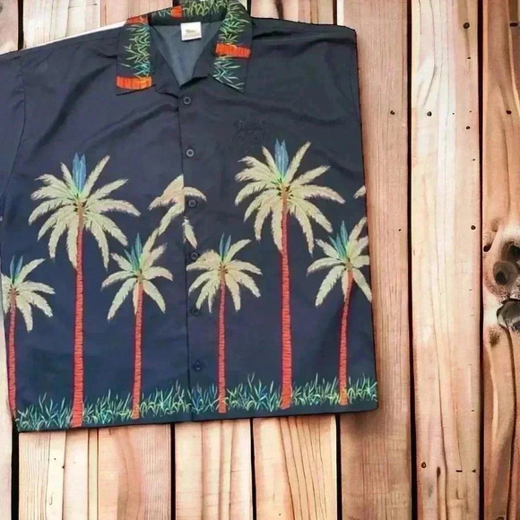 MGM Grand Men’s Button-Down Tropical Print Shirt Size XL. #Rare and Eclectic. - Picture 2 of 4